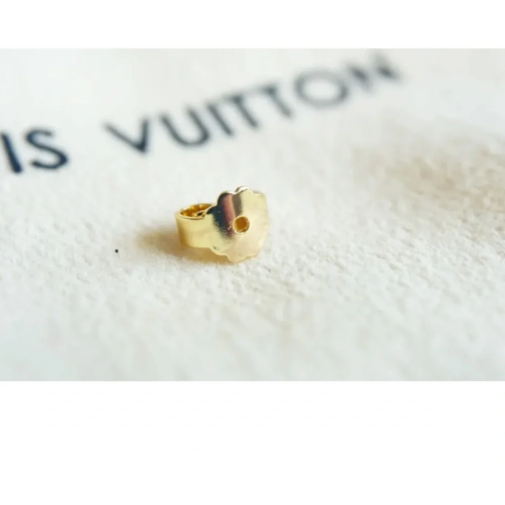 Beautiful authentic LV earrings - Picture 9 of 16